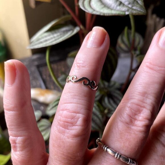 Sterling Silver  Squiggle Toe Ring - Picture 2 of 3